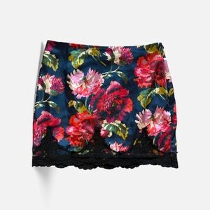 Bold Vibrant Floral Flirty & Fun Coquette Mini Skirt Black Lace Medium